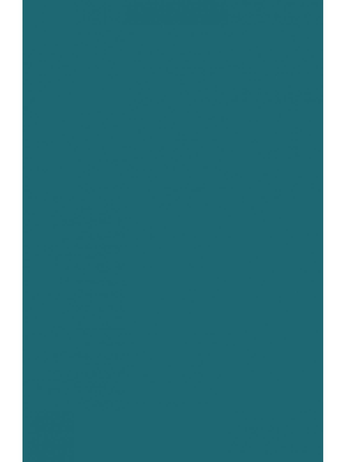 גבר נכנס בפרדס